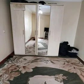 1ком гастинка 1этаже 10мкр