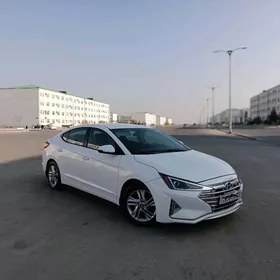 Hyundai Elantra 2020
