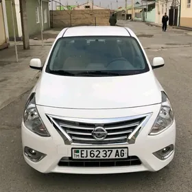 Nissan Versa 2023