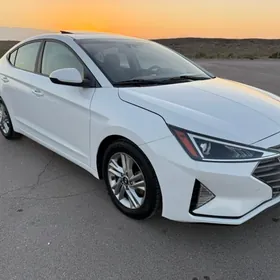 Hyundai Elantra 2020