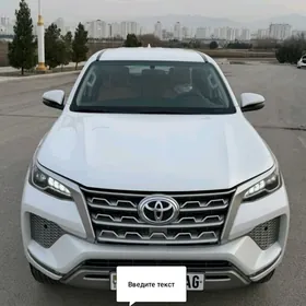 Toyota Fortuner 2024