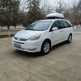 Toyota Sienna 2004