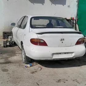 Hyundai Elantra 1998