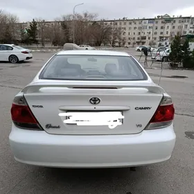 Toyota Camry 2004