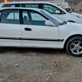 Hyundai Sonata 1996