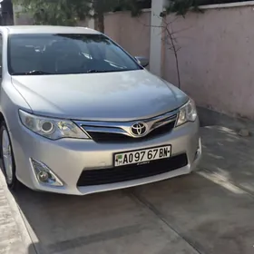 Toyota Camry 2013