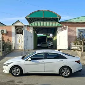 Hyundai Elantra 2021