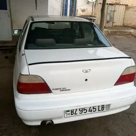 Daewoo Cielo 2001