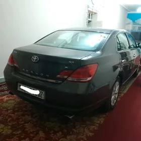 Toyota Avalon 2005