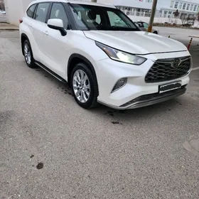 Toyota Highlander 2020