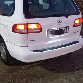 Toyota Sienna 2002
