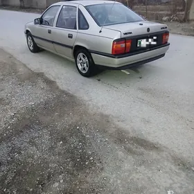 Opel Vectra 1990