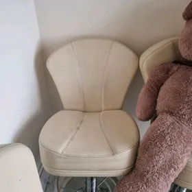 KRESLO (Кресло)