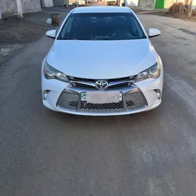 Toyota Camry 2016