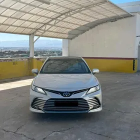 Toyota Camry 2024