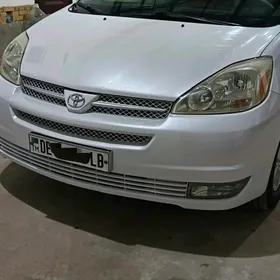 Toyota Sienna 2004