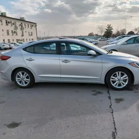 Hyundai Elantra 2018
