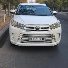 Toyota Highlander 2017