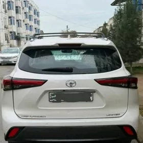 Toyota Highlander 2022