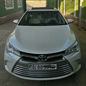 Toyota Camry 2016
