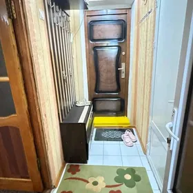 5-мкр. Гостинка  37 м²