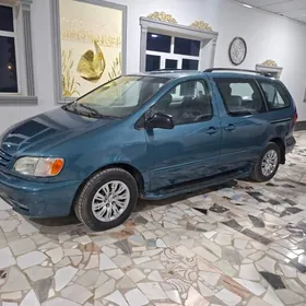 Toyota Sienna 2002