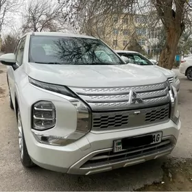 Mitsubishi Outlander 2022