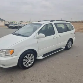 Toyota Sienna 2002