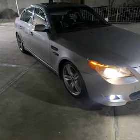 BMW E60 2004