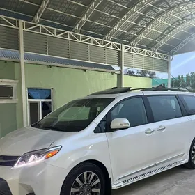 Toyota Sienna 2017