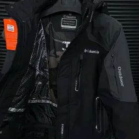 Kurtka Columbia xl razmer