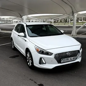 Hyundai Elantra GT 2020