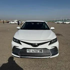 Toyota Camry 2021