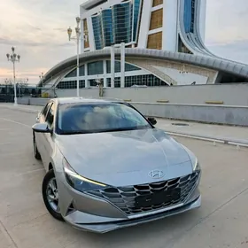 Hyundai Elantra 2022