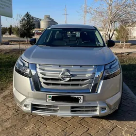 Nissan Pathfinder 2025