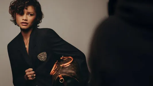 Зендея снялась в кампании Louis Vuitton в честь 130-летия монограммы