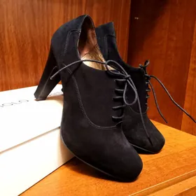 Ботинки замшевые