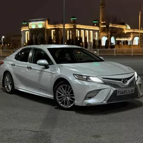 Toyota Camry 2020