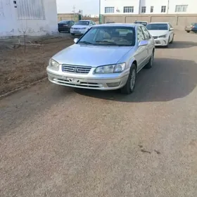 Toyota Camry 1999