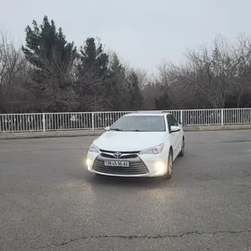 Toyota Camry 2017