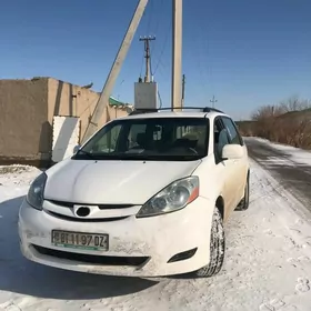 Toyota Sienna 2006