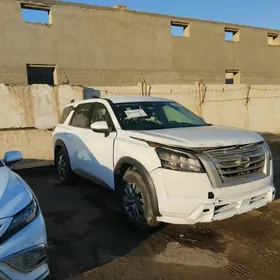 Nissan Pathfinder 2022