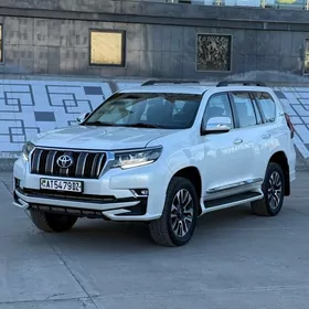 Toyota Land Cruiser Prado 2011