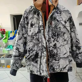 ahotnikleriň geyyen kurtkasy