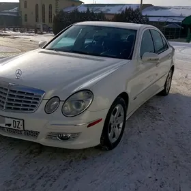 Mercedes-Benz E320 2003