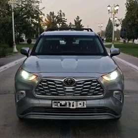 Toyota Highlander 2022