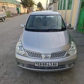 Nissan Tiida 2008