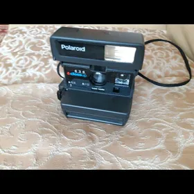 Винтажный фотоаппарат Polaroid