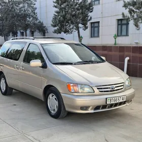 Toyota Sienna 2001