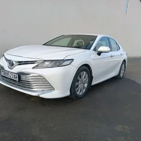 Toyota Camry 2018
